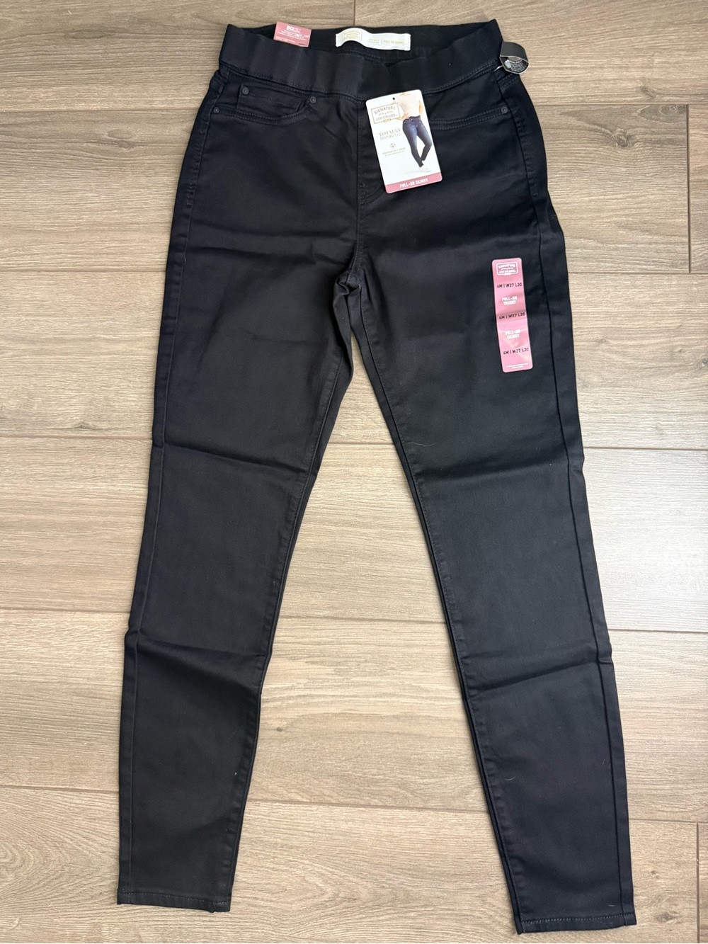 Levi's Black Skinny Pull-On Jeggings